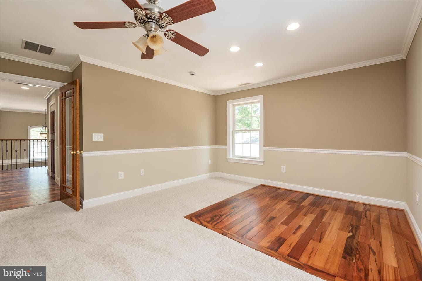 401 Beach Drive photo 23