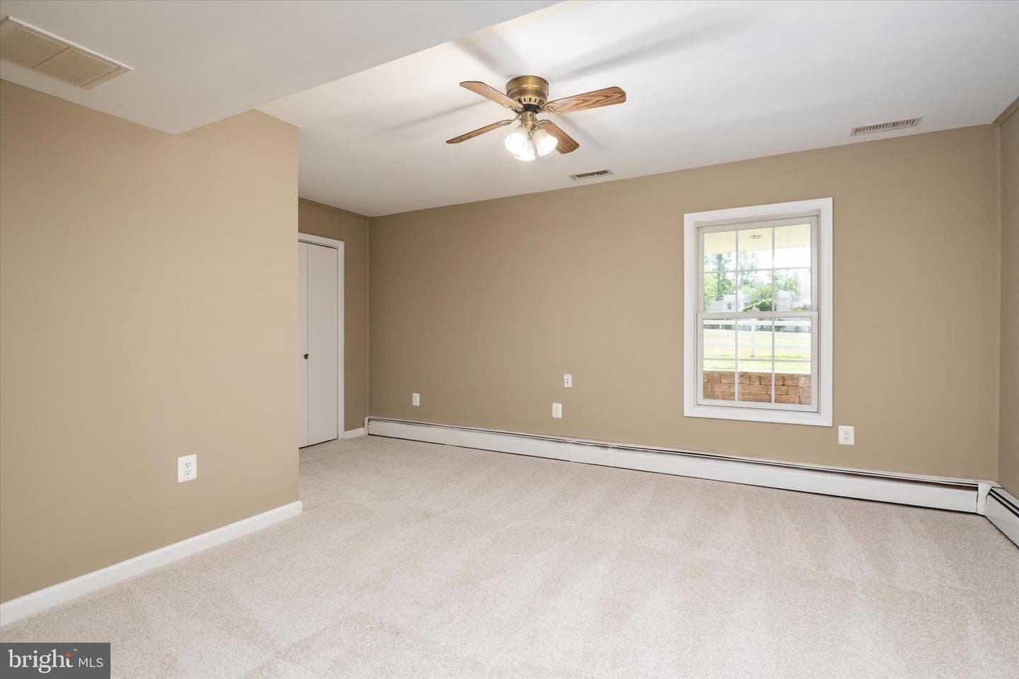 401 Beach Drive photo 33