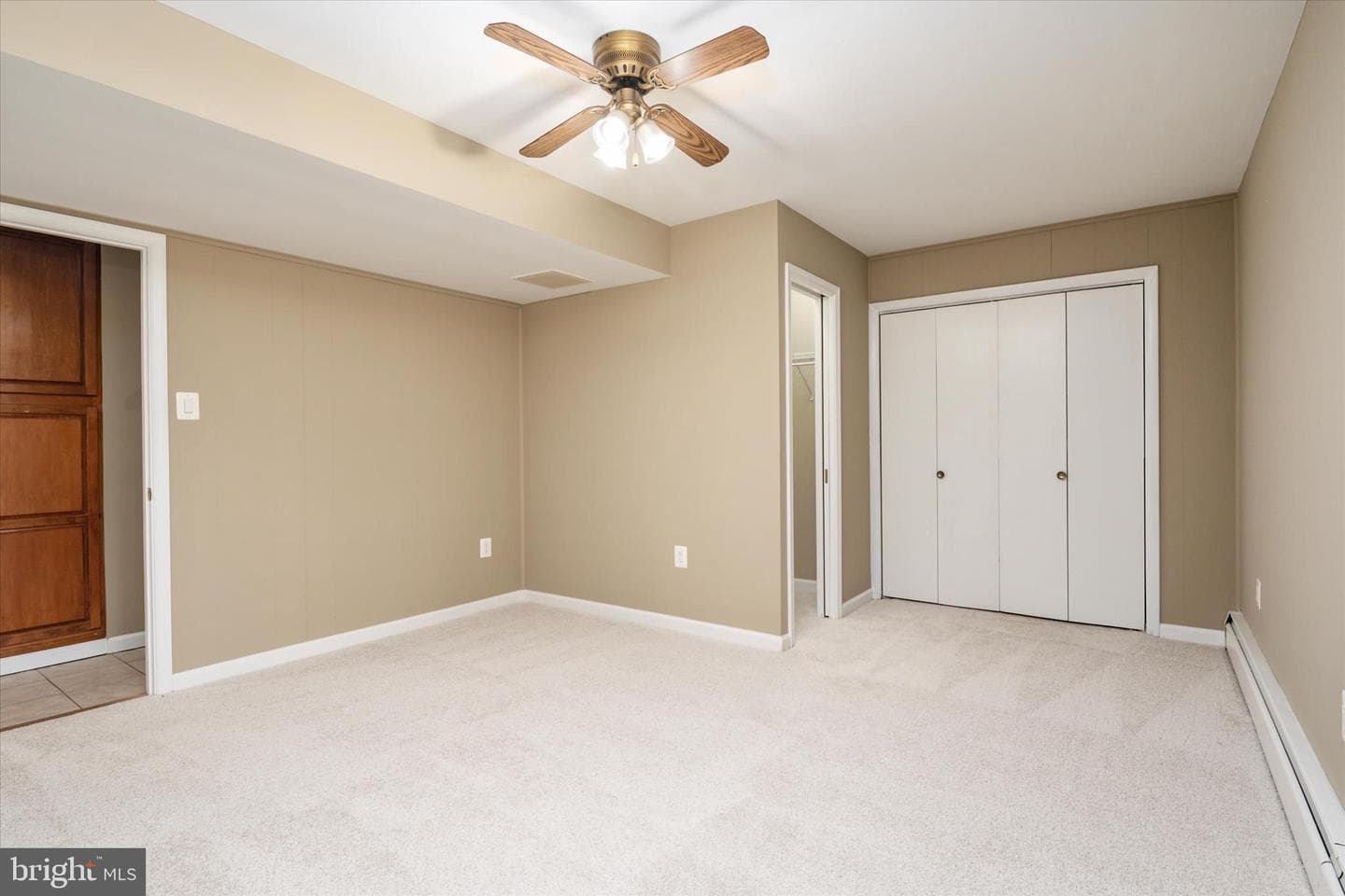 401 Beach Drive photo 34
