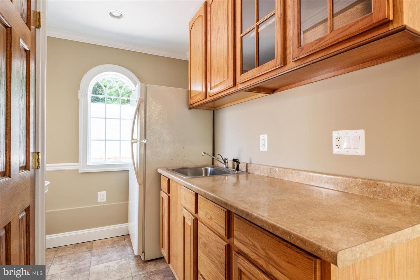 401 Beach Drive photo 39