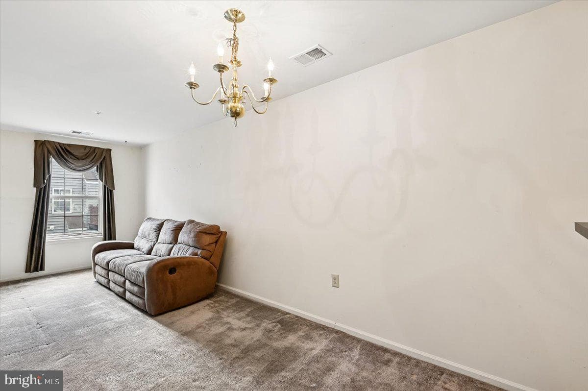 2441 Wentworth Drive photo 19