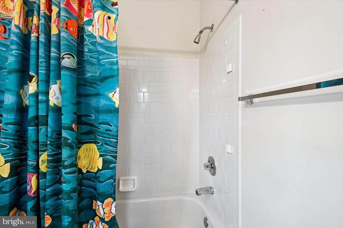 2441 Wentworth Drive photo 37
