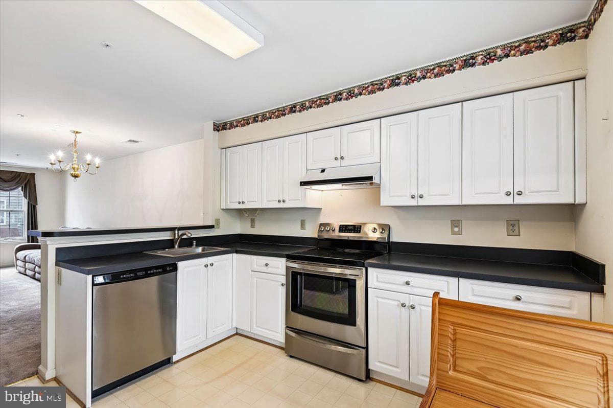 2441 Wentworth Drive photo 6