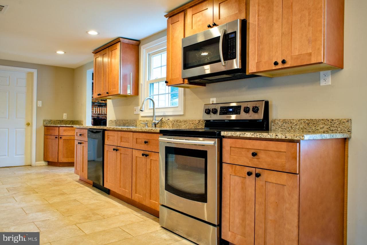 2504 Symphony Lane photo 12