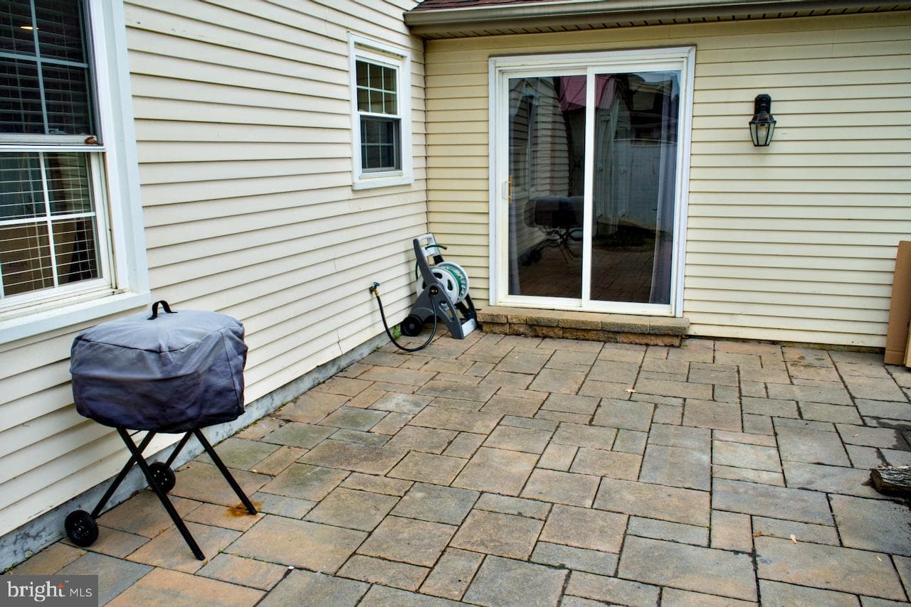 2504 Symphony Lane photo 38
