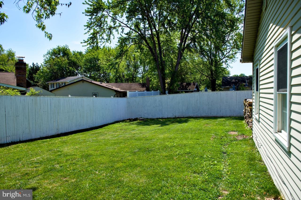 2504 Symphony Lane photo 40