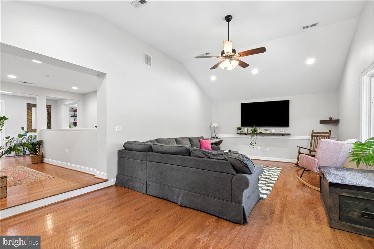 8350 Sycamore Road photo 23