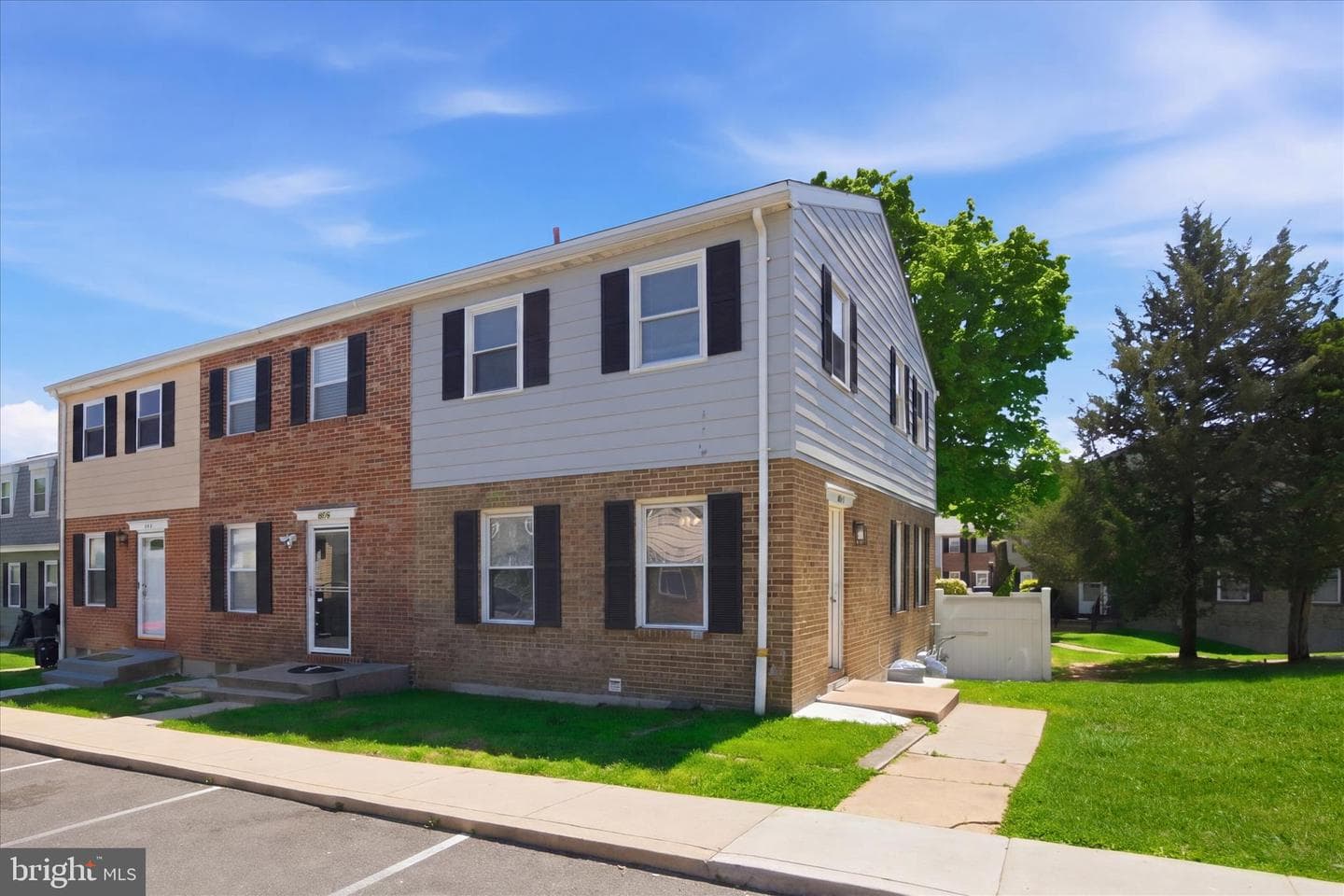 8219 Tomlinson Court