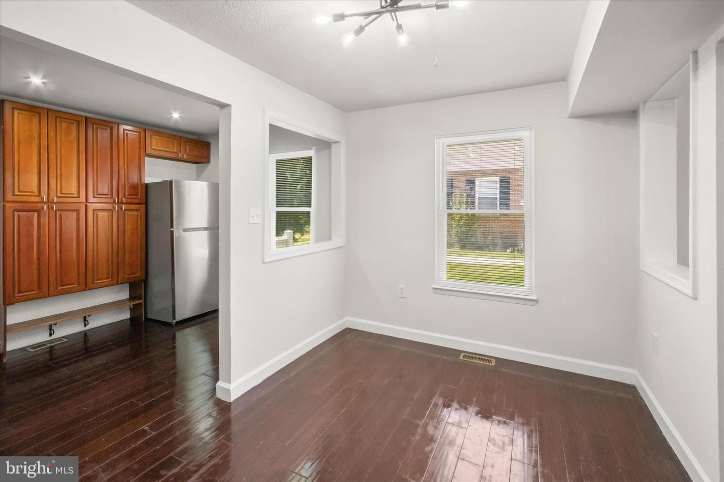 8219 Tomlinson Court photo 10