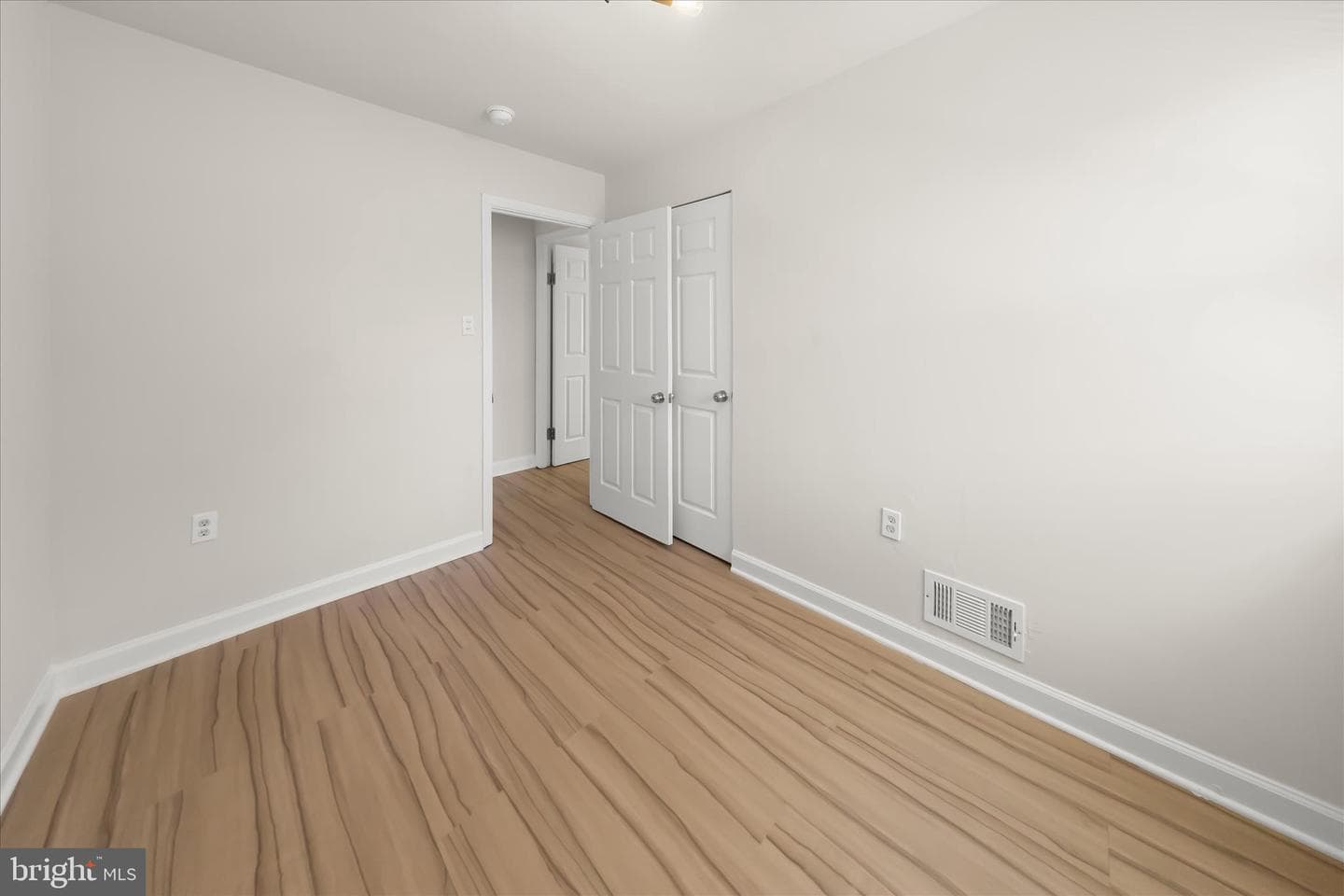 8219 Tomlinson Court photo 19
