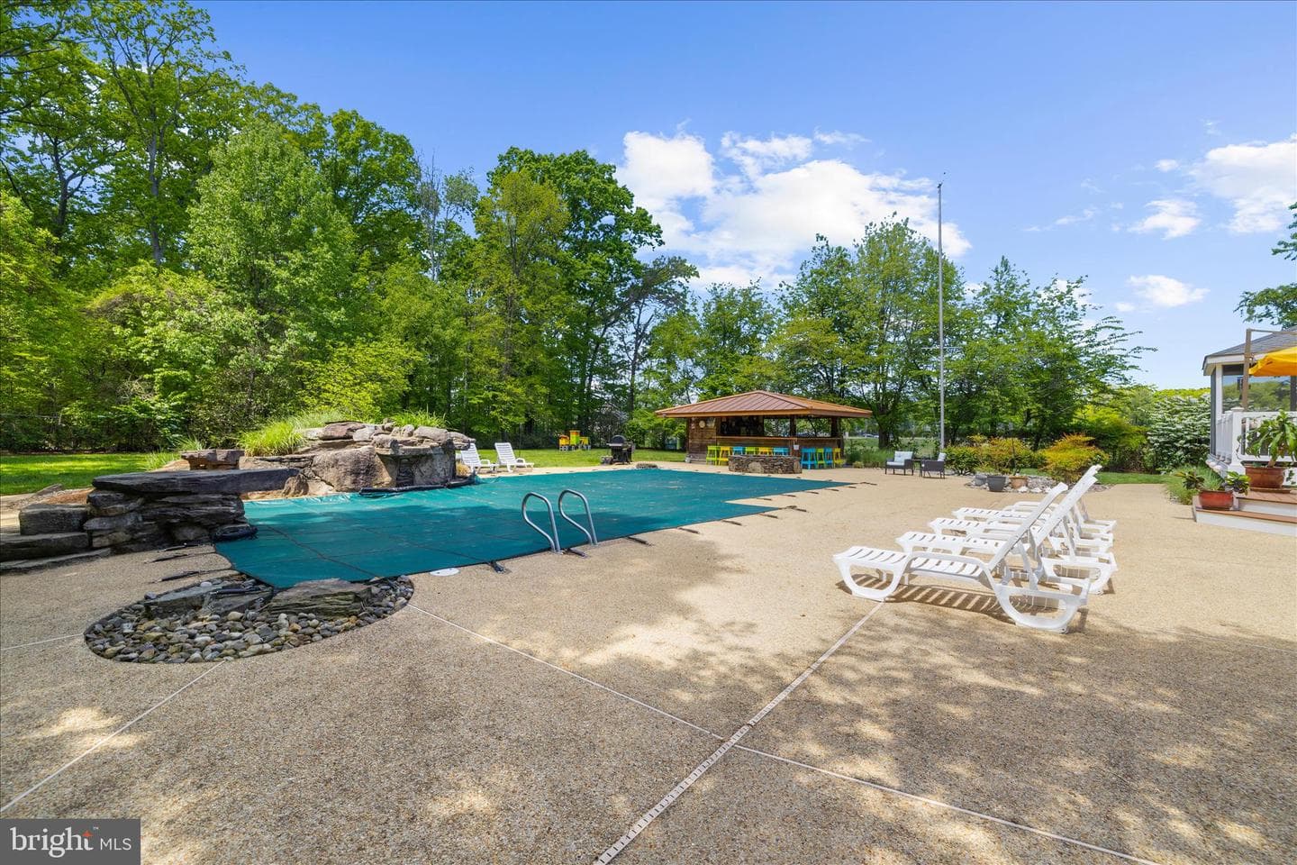 470 Jumpers Hole Road photo 2