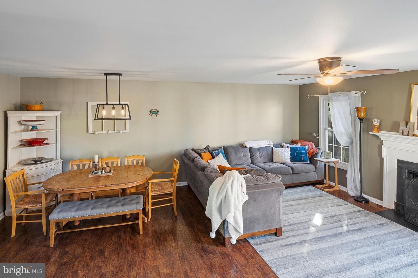 1476 Lowell photo 9