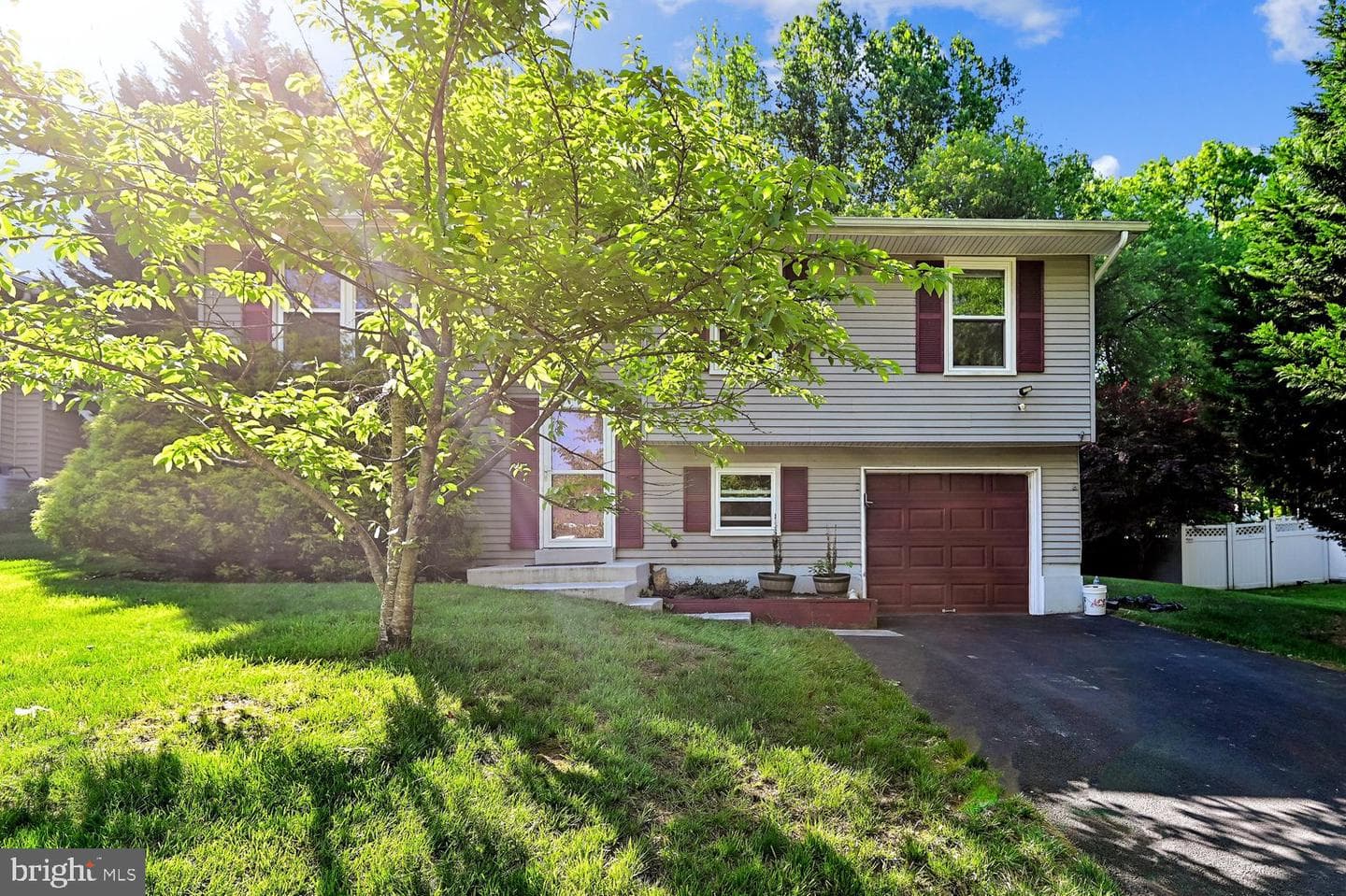 307 Council Oak Dr photo 4
