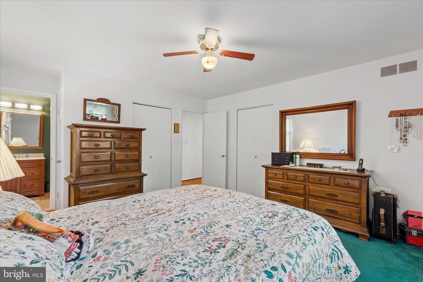 861 Twin Harbor Drive photo 27
