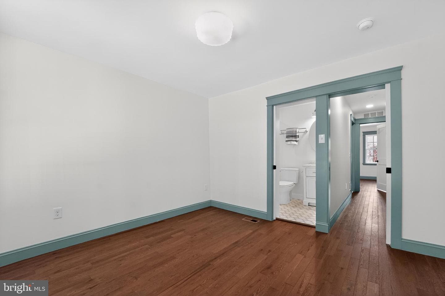9 College Avenue photo 27