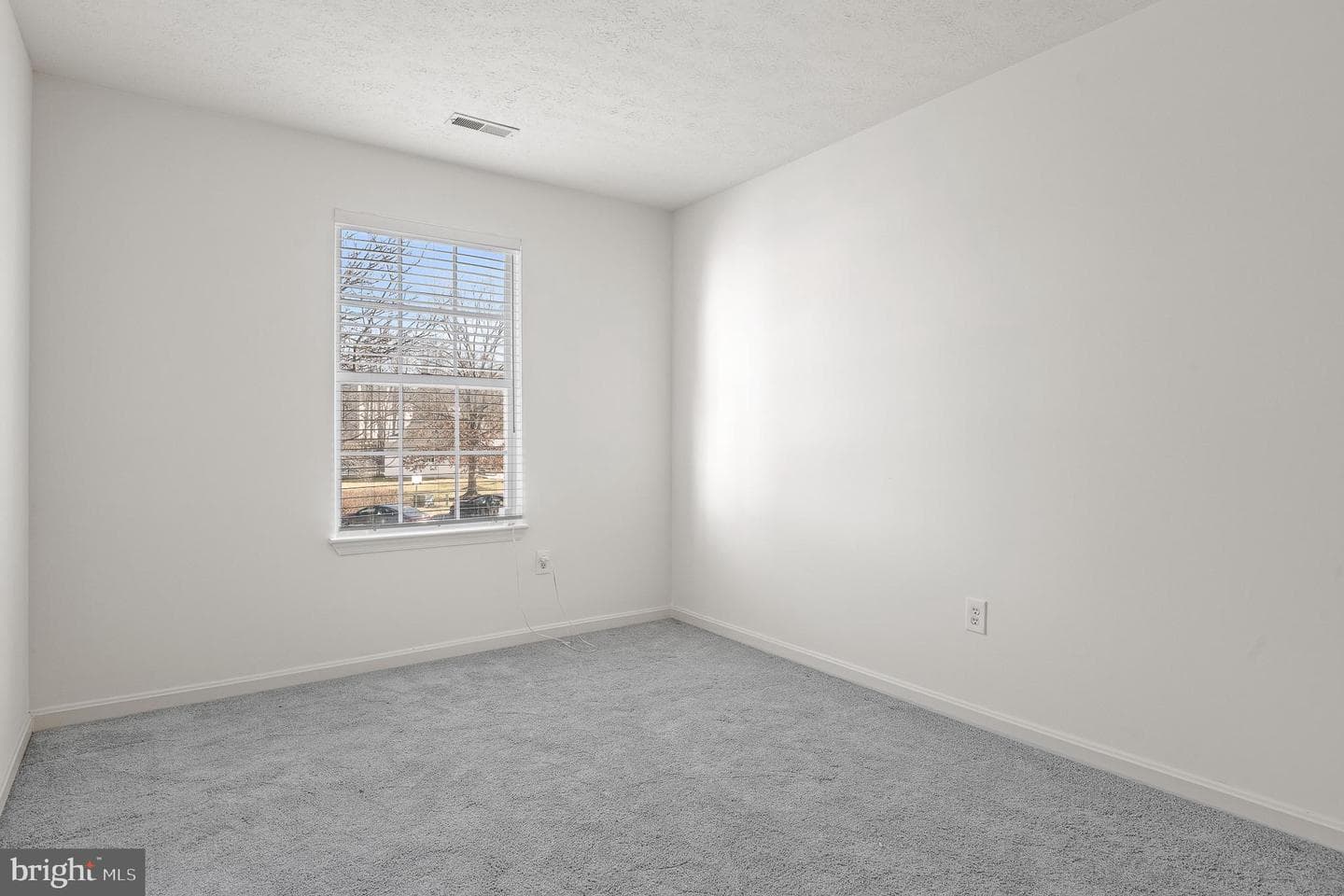 50 Hearthstone Court photo 21