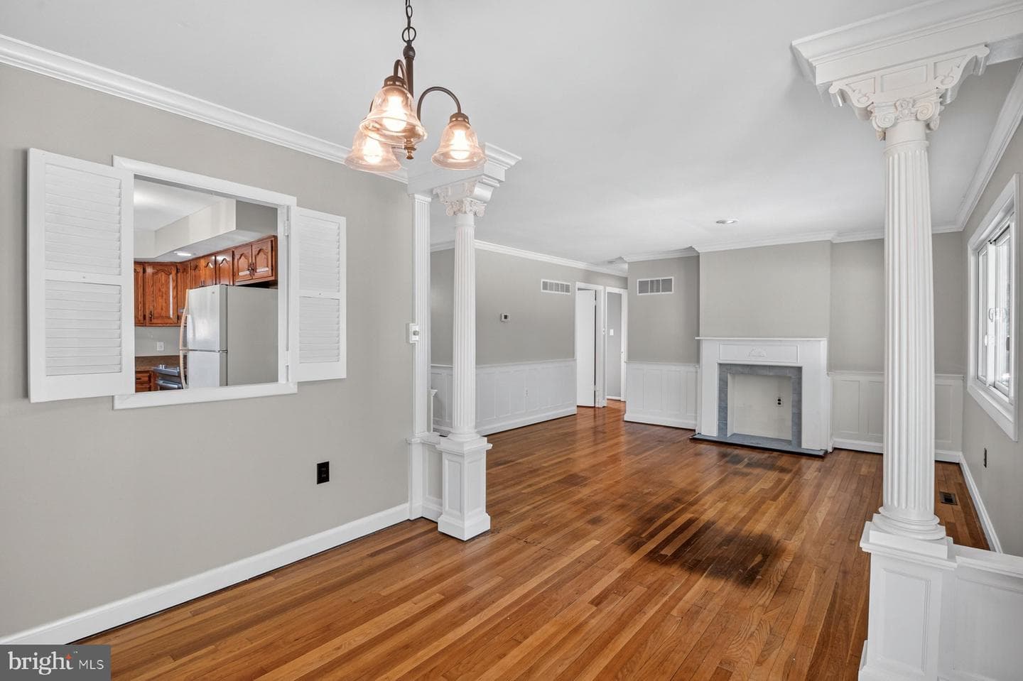 336 Regina Court photo 16