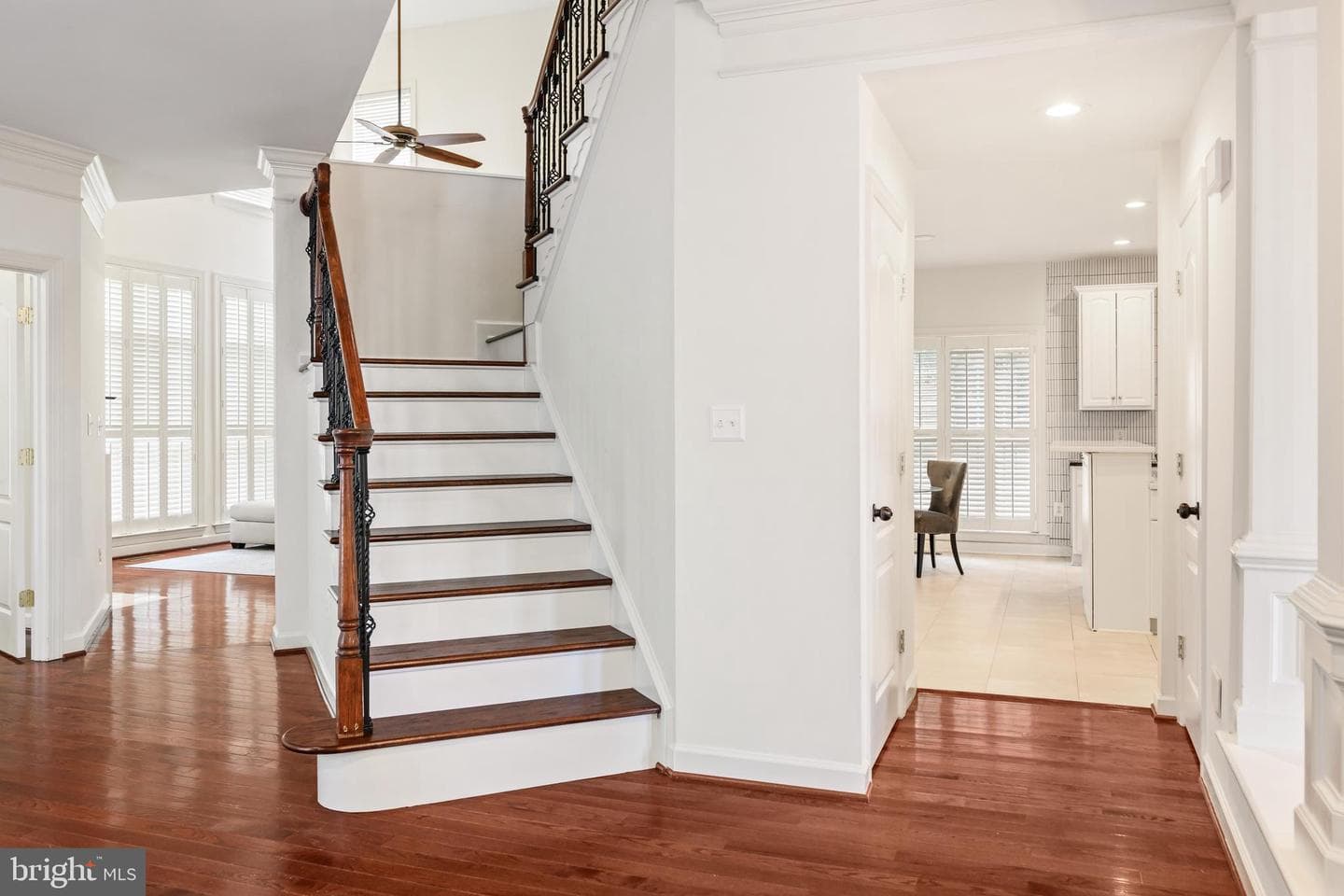 730 Crisfield Way photo 3