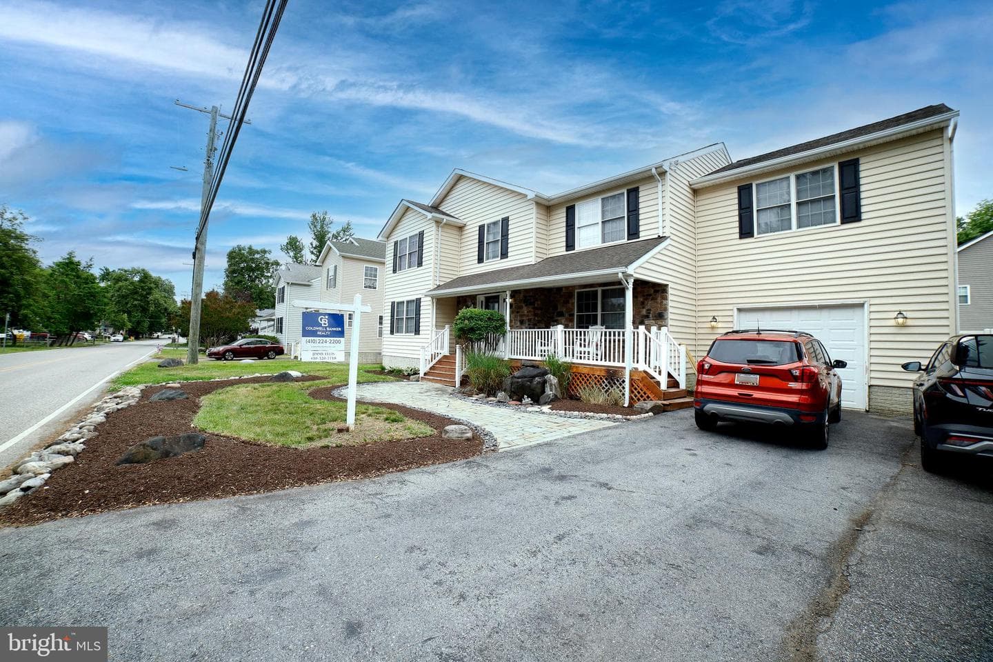 833 Selby Boulevard photo 2