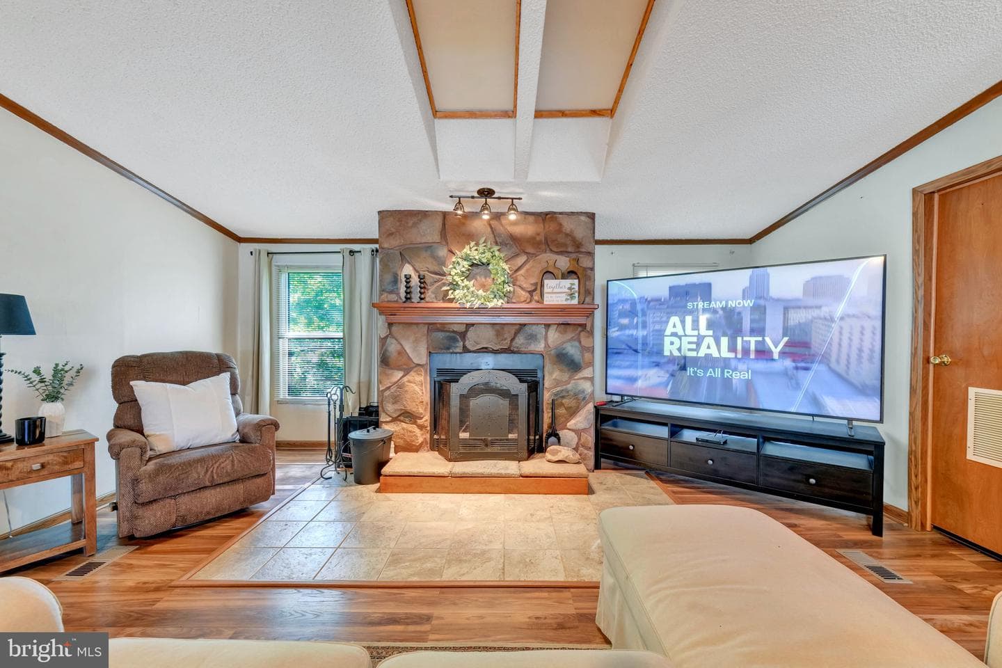 462 Sarah Anne Drive photo 15