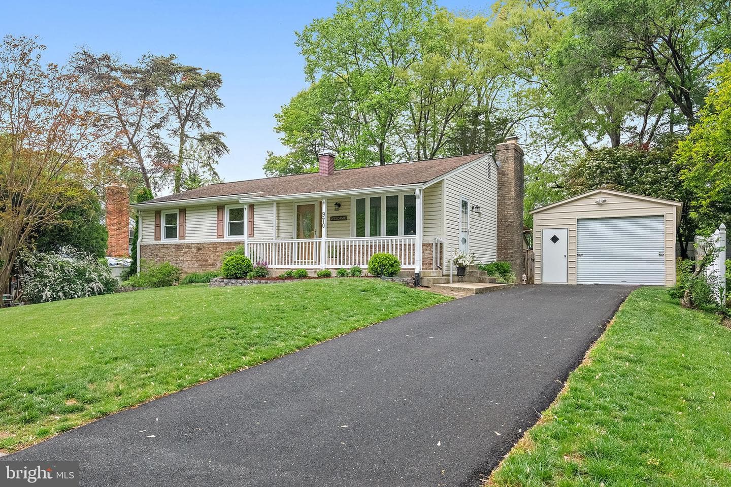 970 Highpoint Drive photo 3