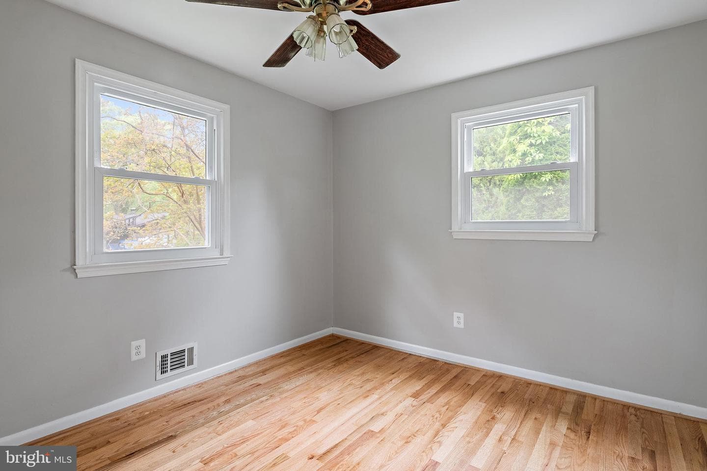 970 Highpoint Drive photo 36