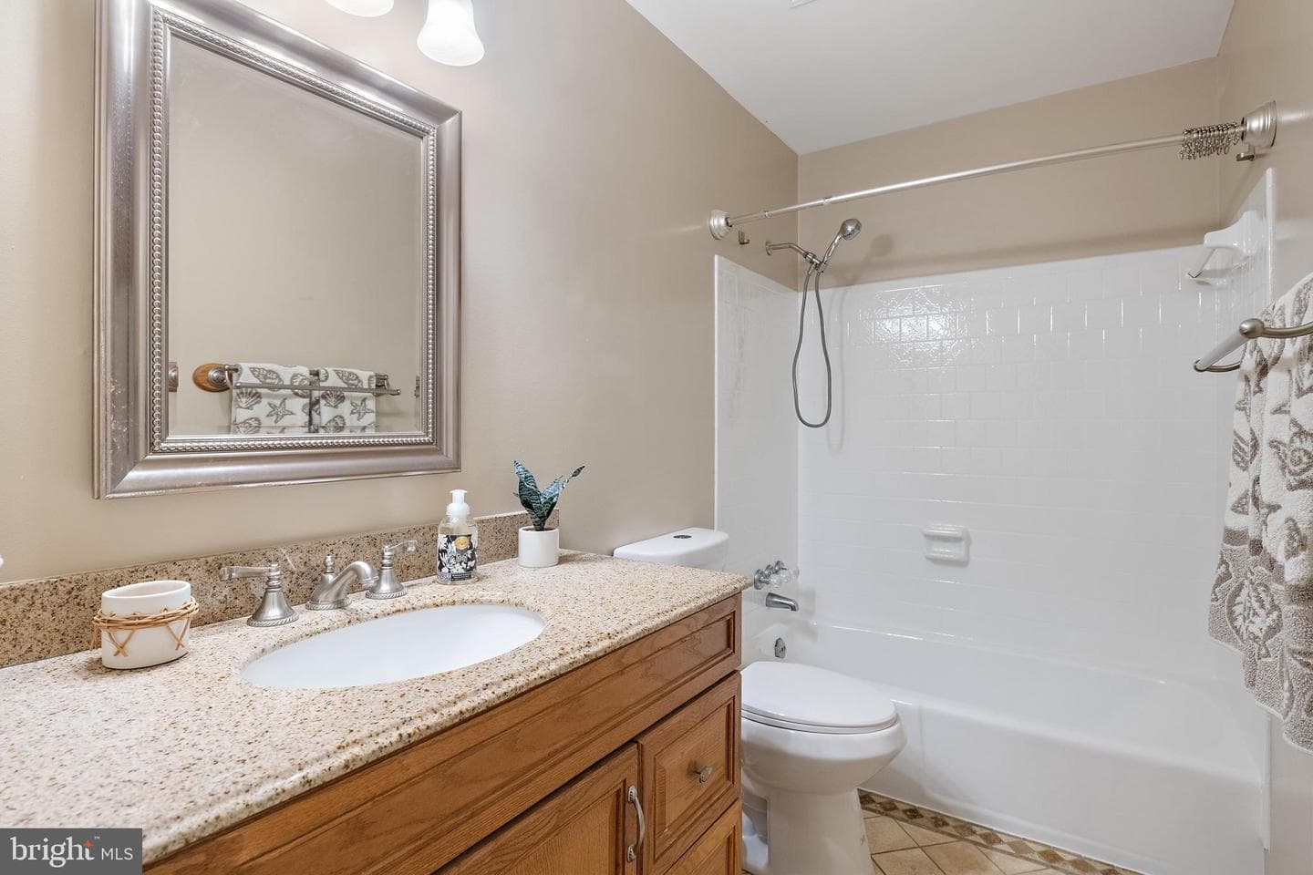 970 Highpoint Drive photo 40
