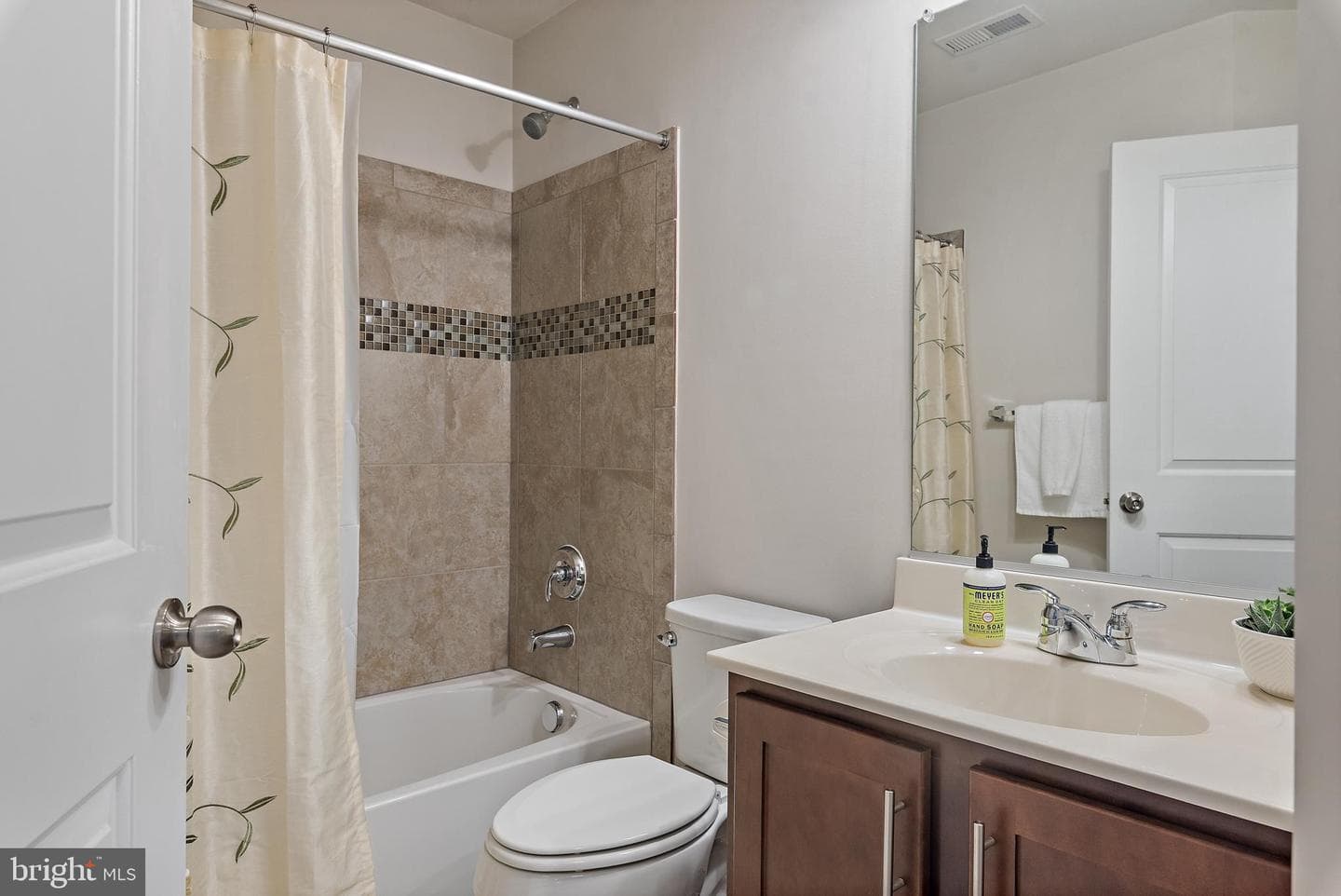 116 Vanguard Lane photo 52