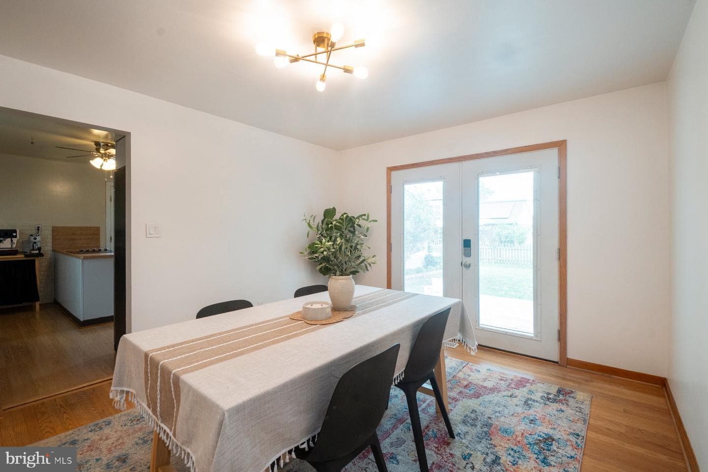 6303 Homewood photo 11