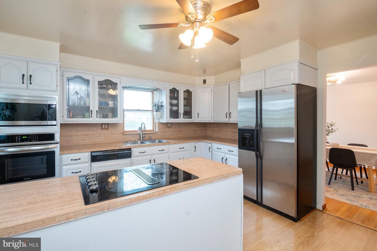 6303 Homewood photo 22