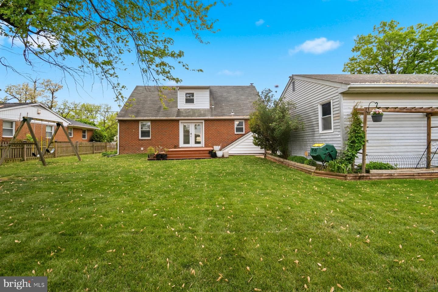6303 Homewood photo 3