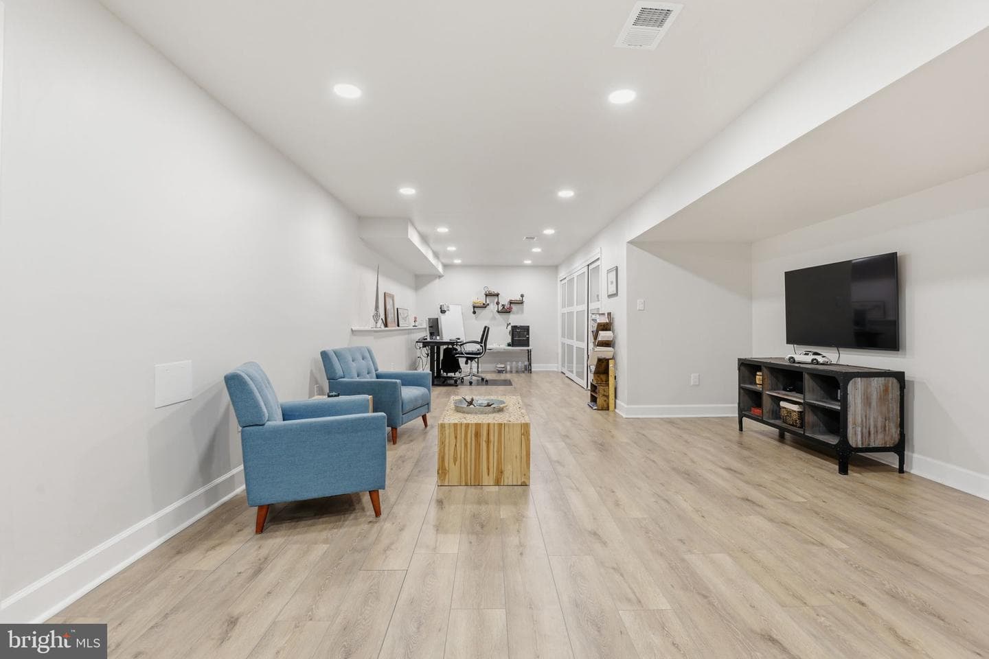 1718 Westminster Way photo 38