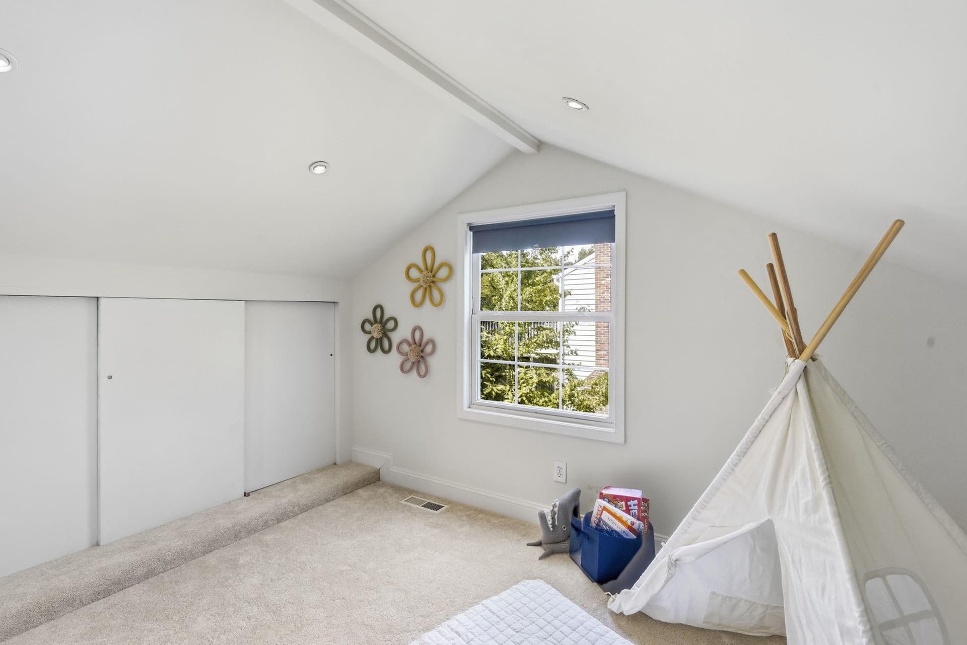 996 Headwater Road photo 22