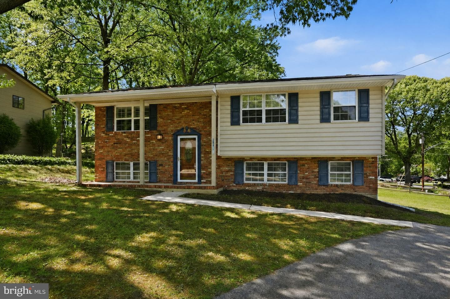 1196 Green Holly Drive photo 2