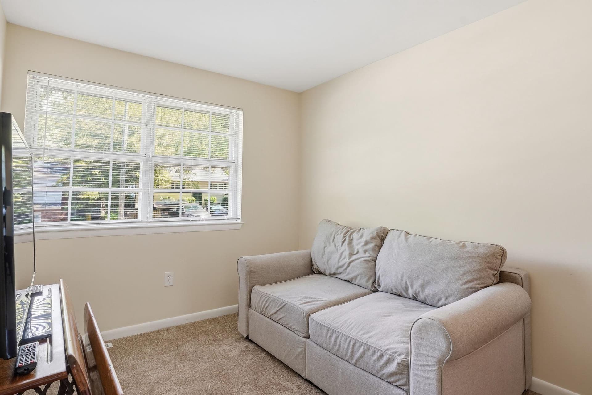 1196 Green Holly Drive photo 23