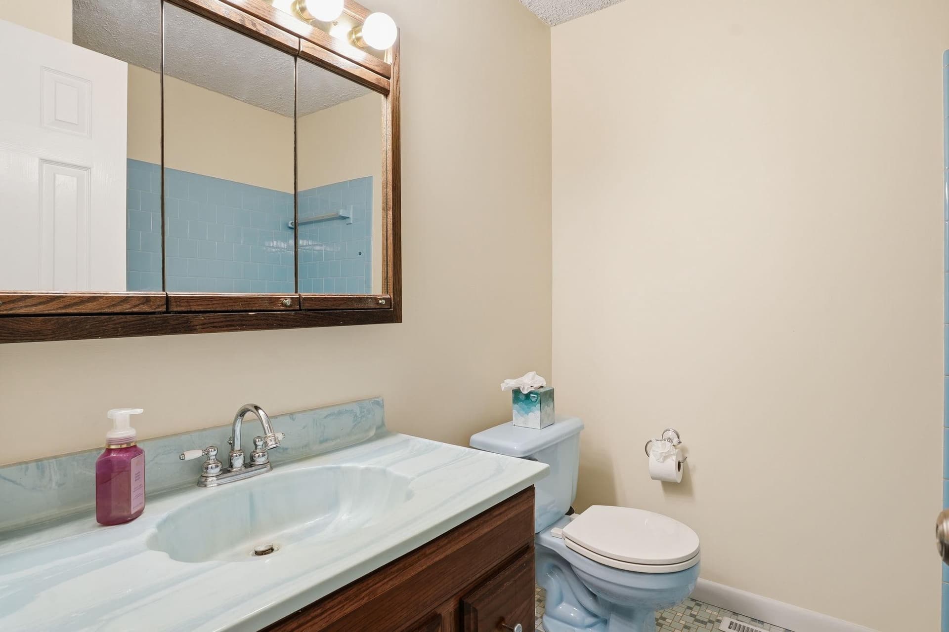 1196 Green Holly Drive photo 25