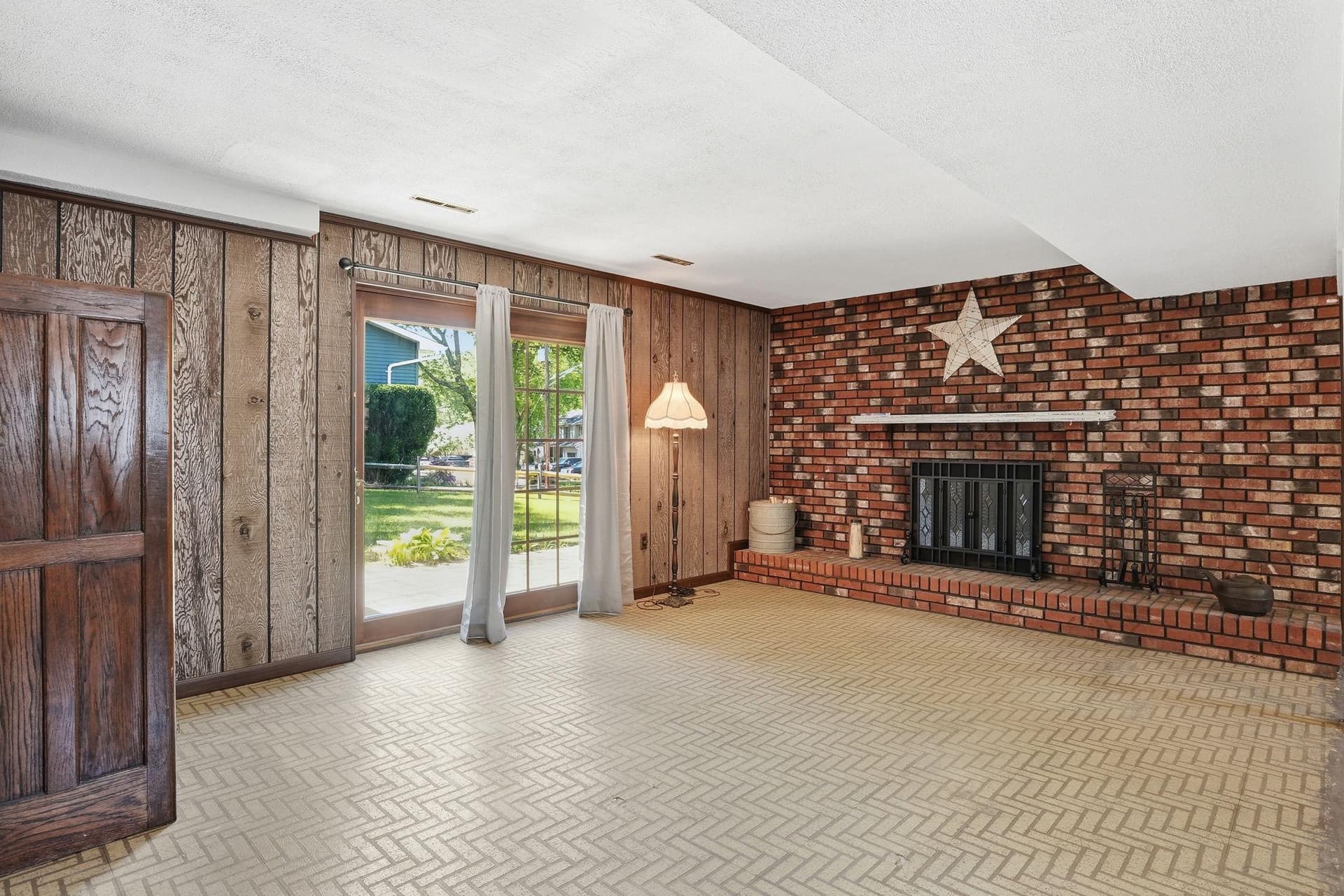 1196 Green Holly Drive photo 27