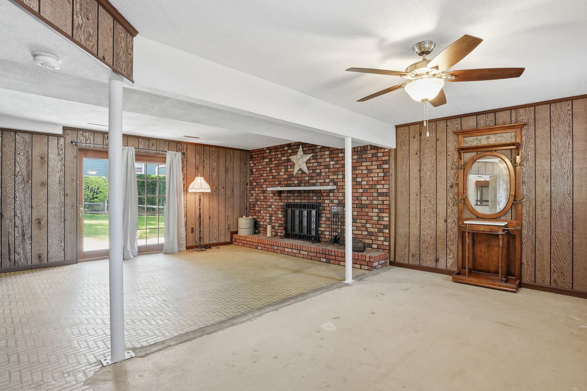 1196 Green Holly Drive photo 28