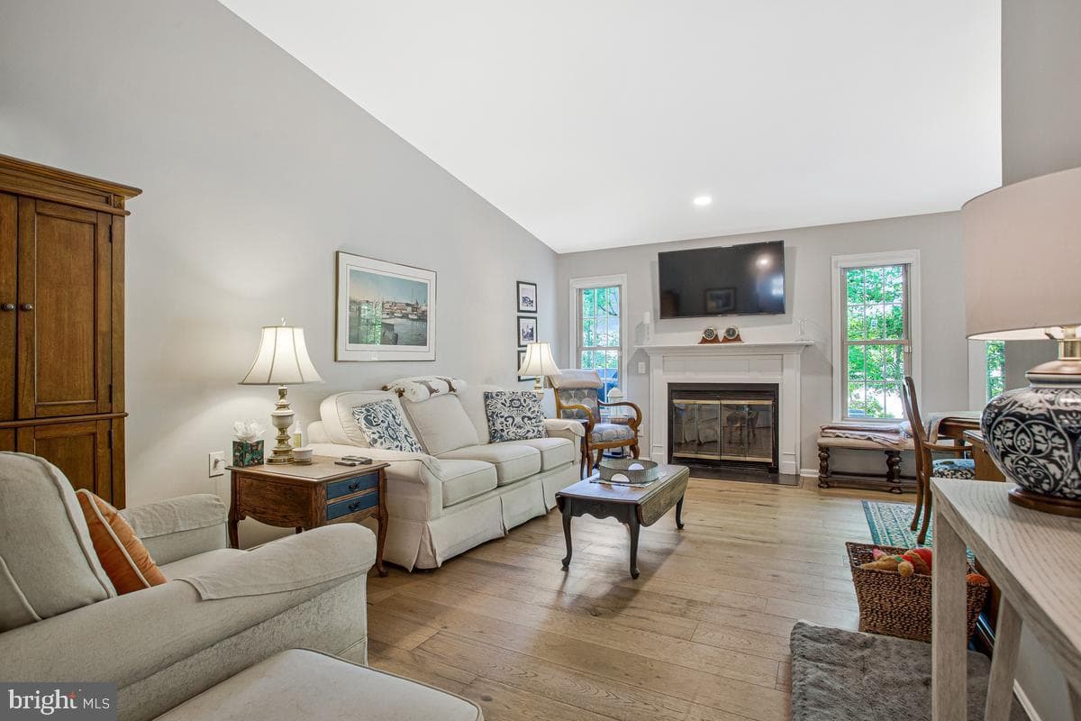 2666 Pemaquid Court photo 16
