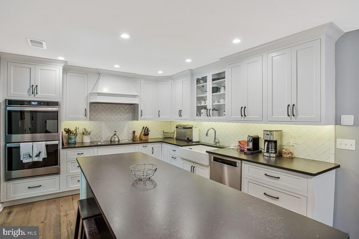 2666 Pemaquid Court photo 9