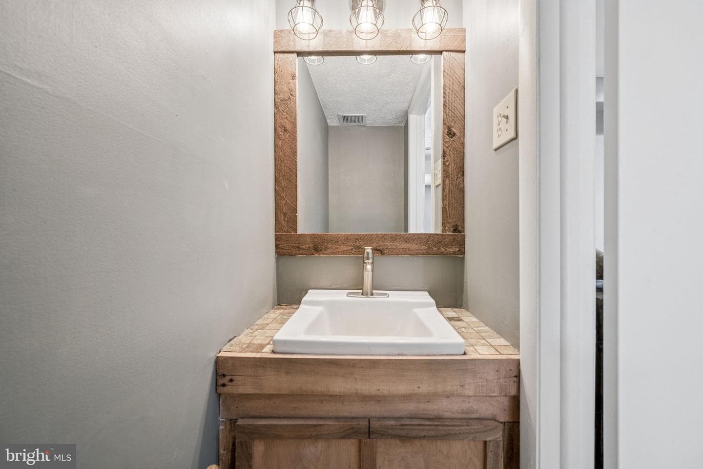 3636 Saltwood Gln photo 16