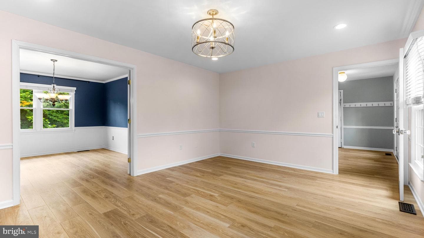1728 Mayfair Place photo 7