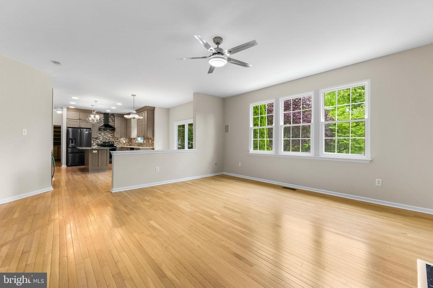 707 Buoy Court photo 17
