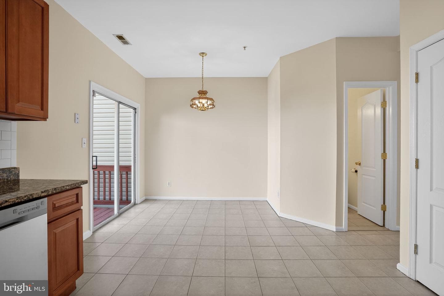 7706 Periwinkle Way photo 9