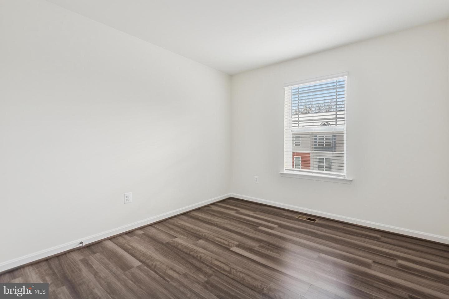 7821 Wolf Run Lane photo 24