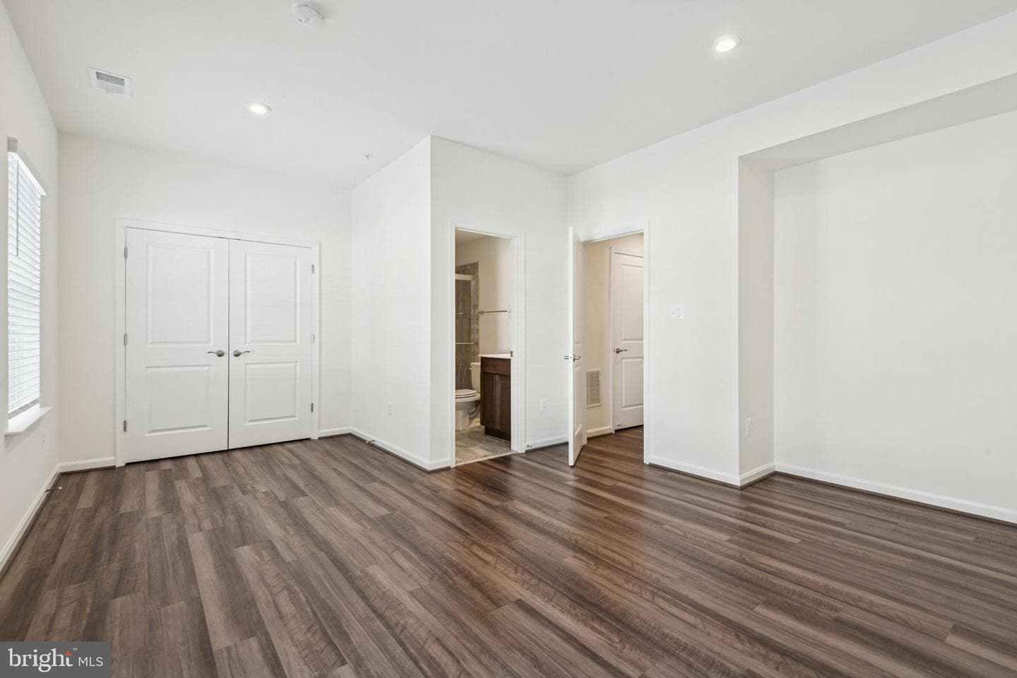 7821 Wolf Run Lane photo 29
