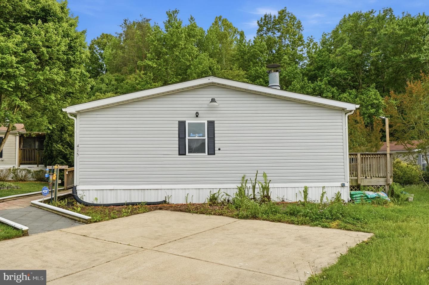 415 Dutch Drive, Lothian