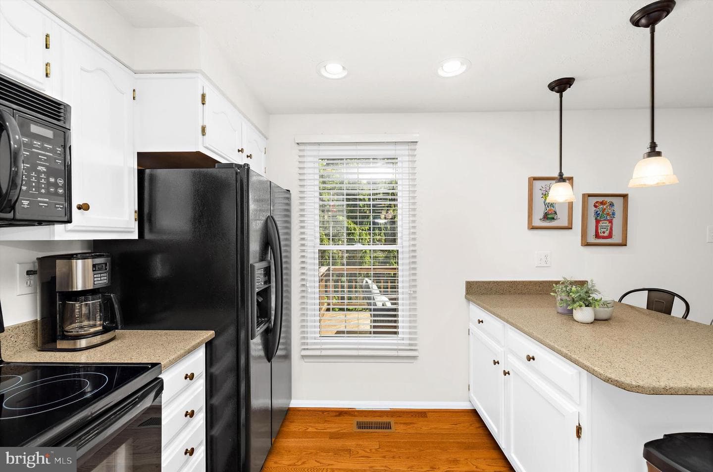 566 Quaker Ridge Court #116 photo 3