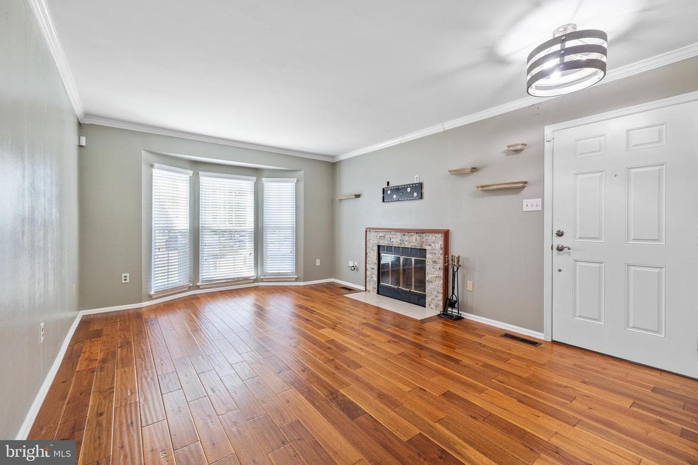 8083 Pendragon Way photo 3