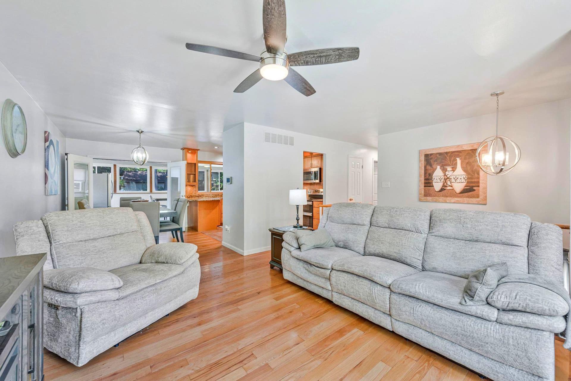 1442 Watts Avenue photo 8